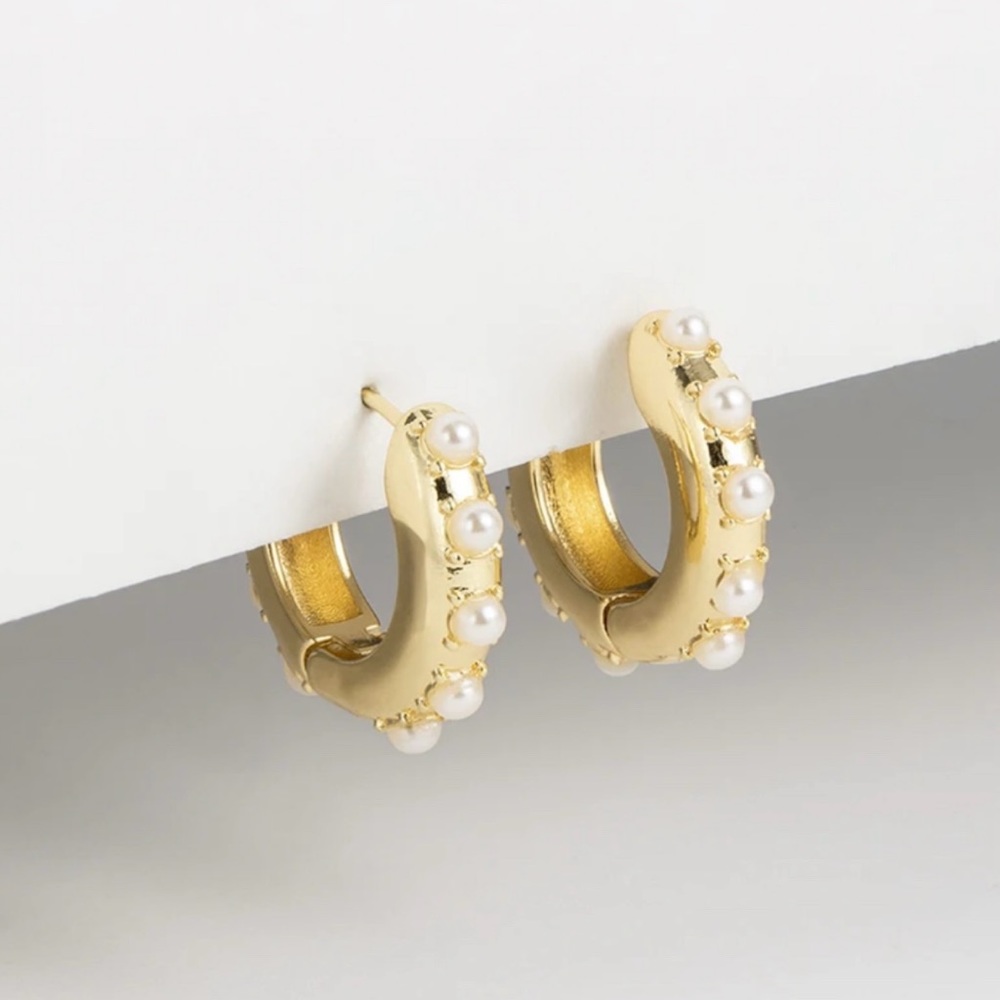 Anthro 14k Gold Filled Pearl Huggy Hoop Earrings - Picture 2 of 2